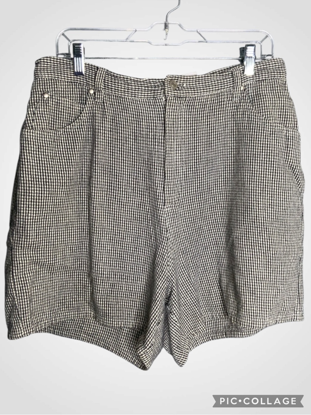 Newport News Black and White Houndstooth High Waist Women’s Shorts 16